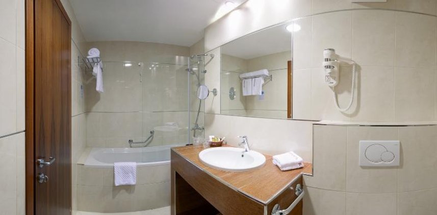 TWIN SUPERIOR Room