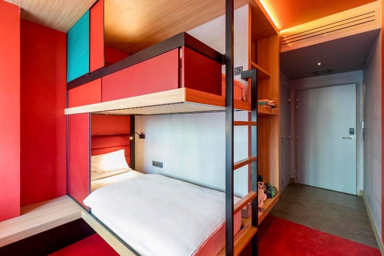 QUADRUPLE STANDARD Room