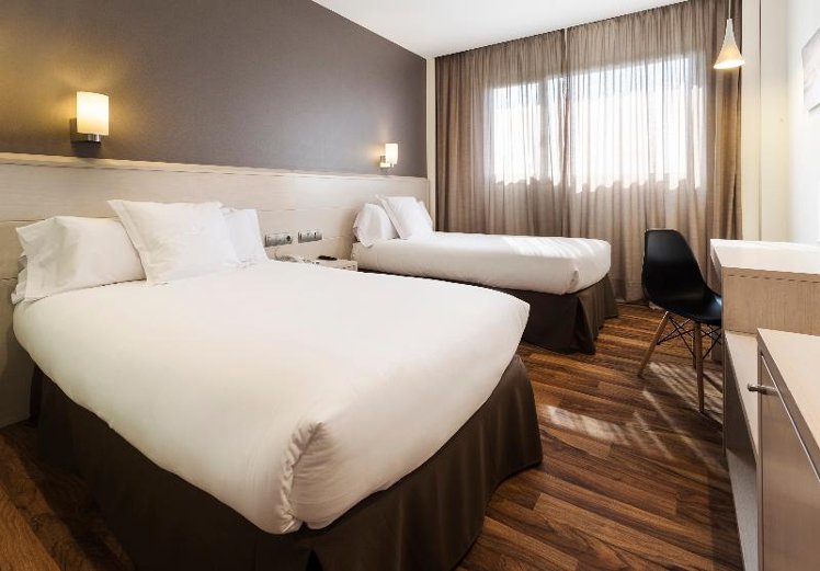 TRIPLE STANDARD Room