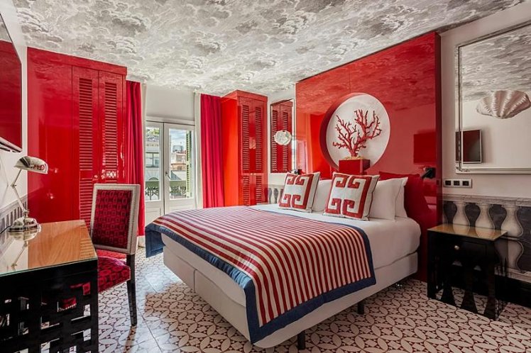 JUNIOR SUITE STANDARD Room