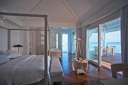Diamonds Athuruga Beach & Water Villas