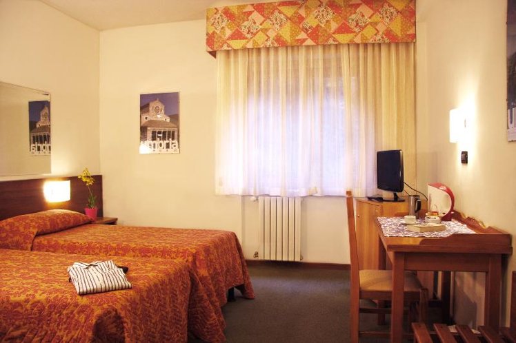 Double or Twin STANDARD Room
