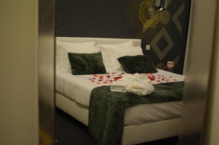 Double or Twin DELUXE Room