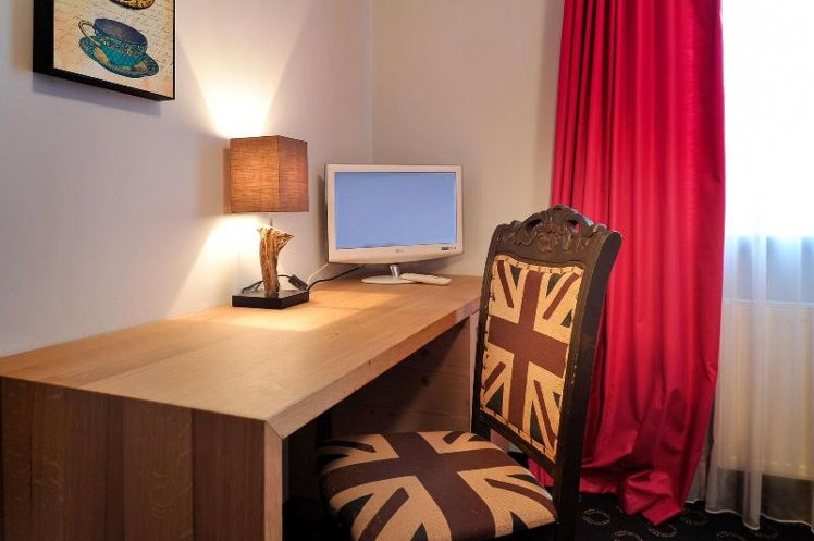 SINGLE STANDARD Room