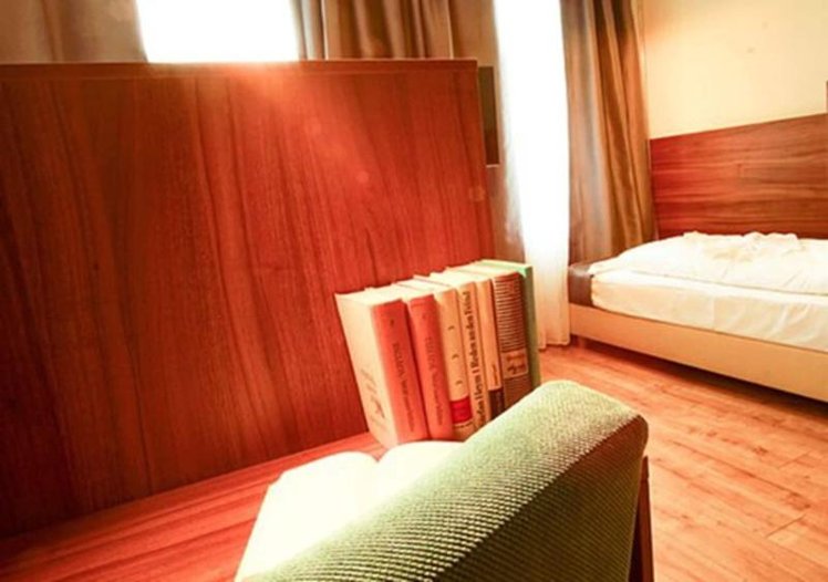 SINGLE STANDARD Room