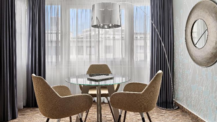 SUITE ONE BED Room