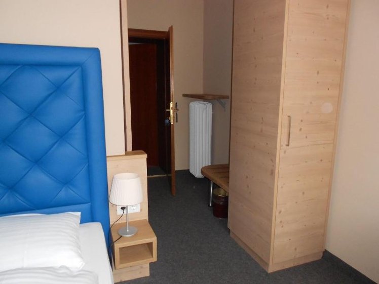 SINGLE STANDARD Room