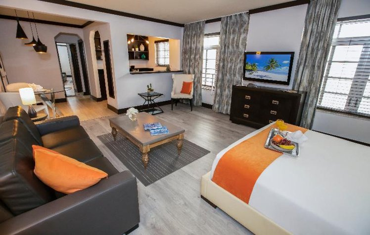 STUDIO QUEEN SIZE BED Room