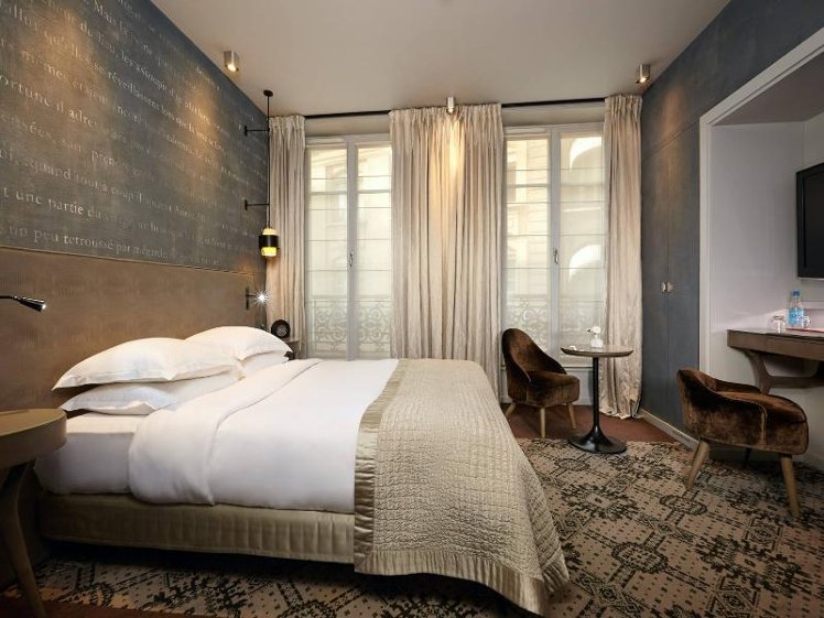 Double or Twin DELUXE Room