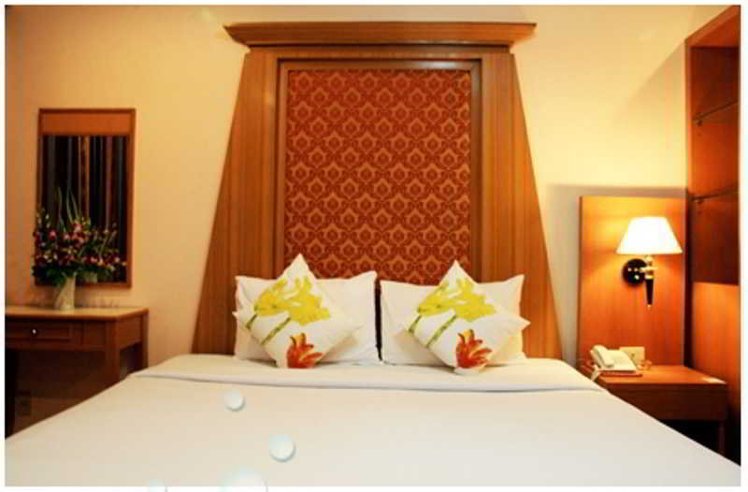 Mike Beach Resort