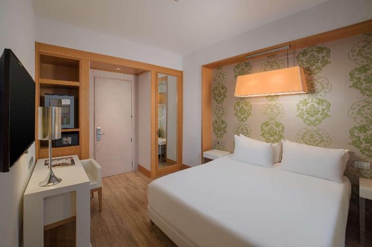 DOUBLE STANDARD Room