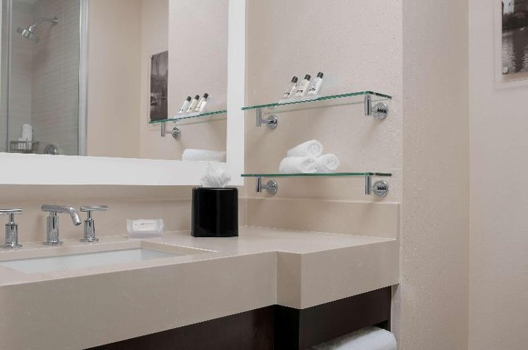 DOUBLE KING SIZE BED Room
