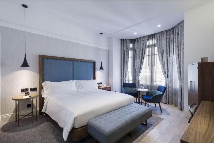DOUBLE SUPERIOR KING BED Room
