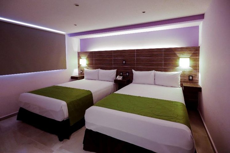 DOUBLE TWO DOUBLE BEDS Room