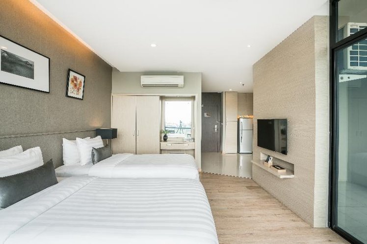 Double or Twin DELUXE CITY VIEW Room