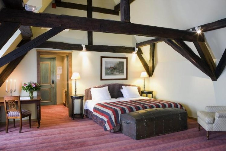SINGLE STANDARD Room