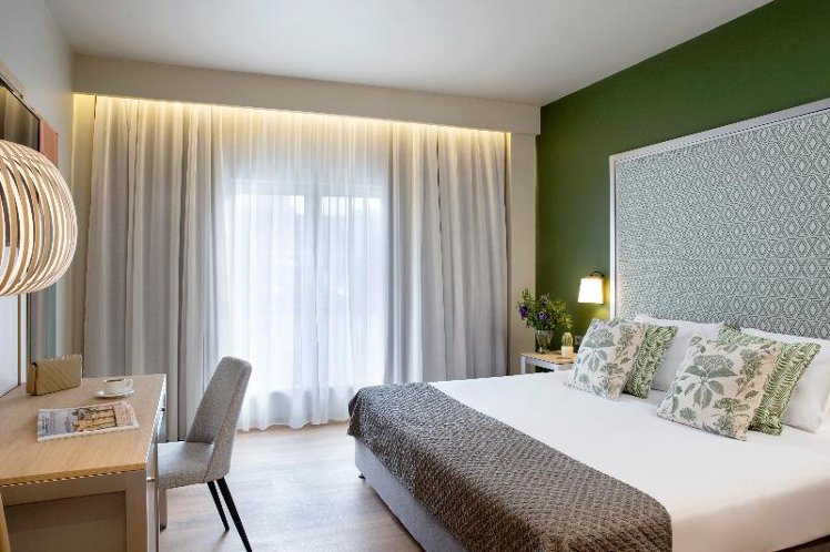 SUITE KING SIZE BED Room