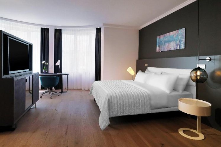 JUNIOR SUITE STANDARD Room