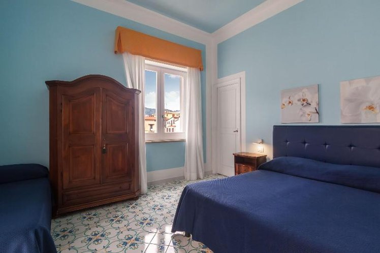 Room TWO BEDS Room