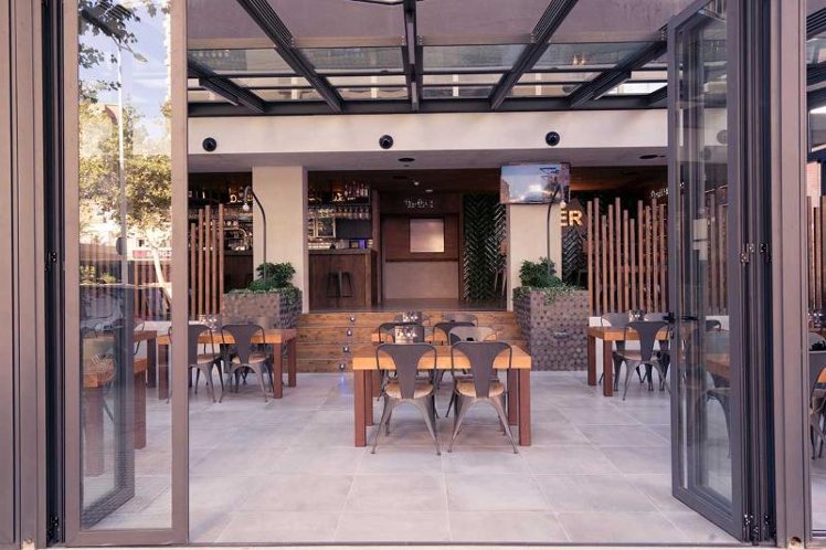 Bar