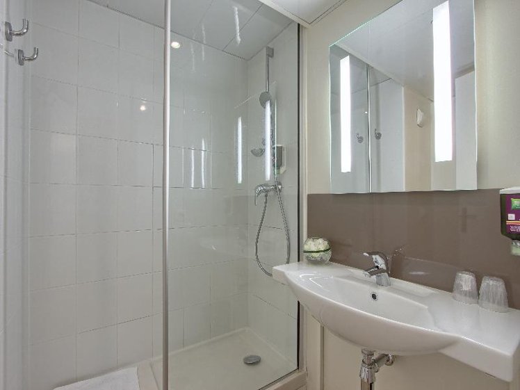 DOUBLE STANDARD Room