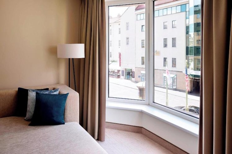 DOUBLE DELUXE KING BED Room