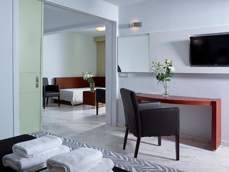FAMILY ROOM SUPERIOR Room
