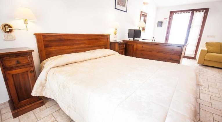 DOUBLE STANDARD Room
