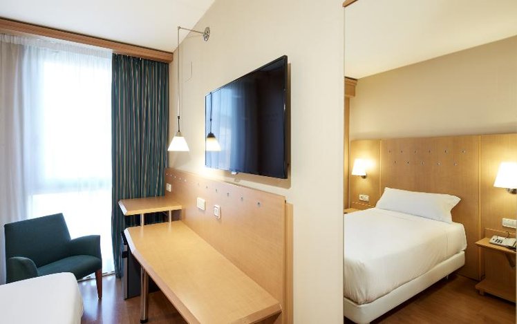 SINGLE STANDARD Room