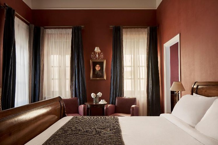 Double or Twin DELUXE Room