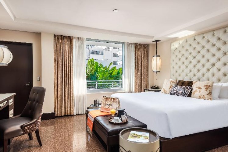 Room POOL VIEW Room