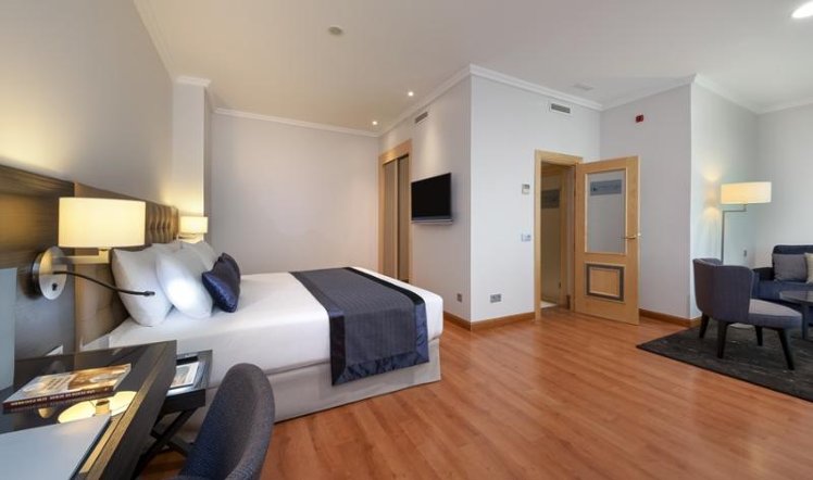 DOUBLE SUPERIOR Room