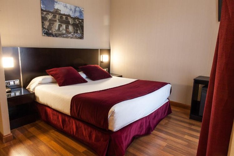 DOUBLE TWO BEDS Room
