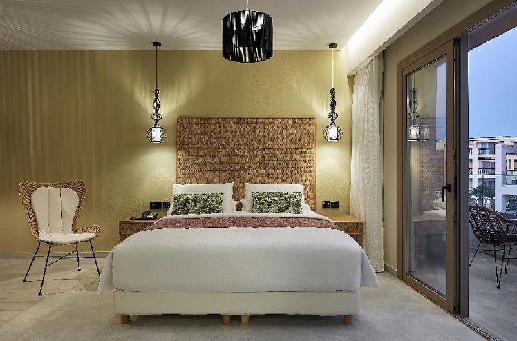 Double or Twin SIDE SEA VIEW Room