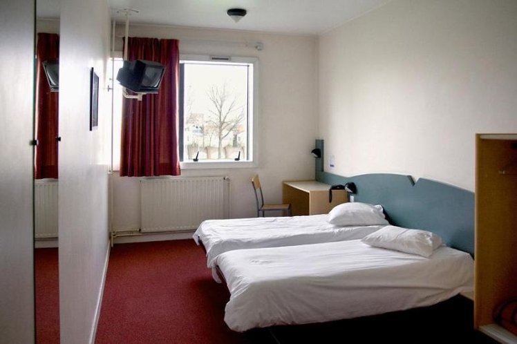 DOUBLE STANDARD Room