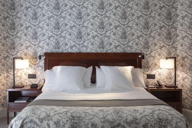DOUBLE TWO BEDS Room