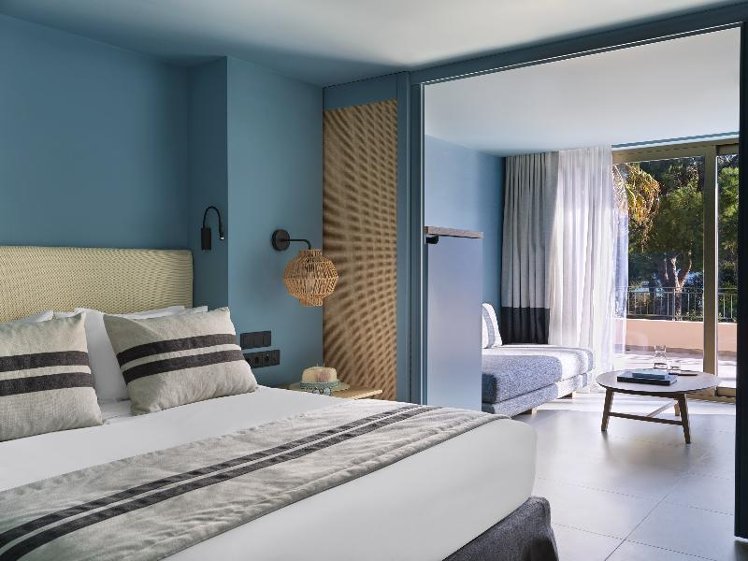 QUADRUPLE TWO BEDROOMS ONE BATHROOM Room