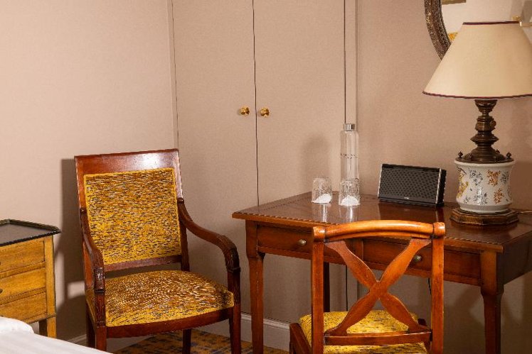 DOUBLE SUPERIOR Room