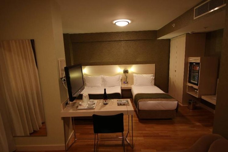 SUITE CAPACITY 1 Room