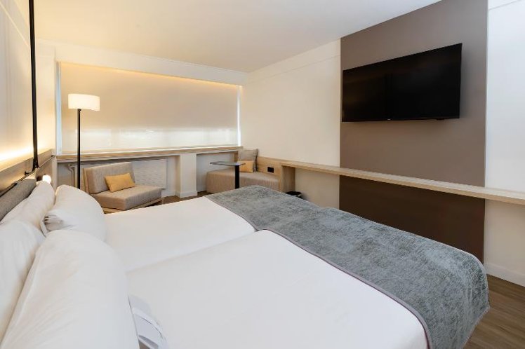 TWIN SUPERIOR Room