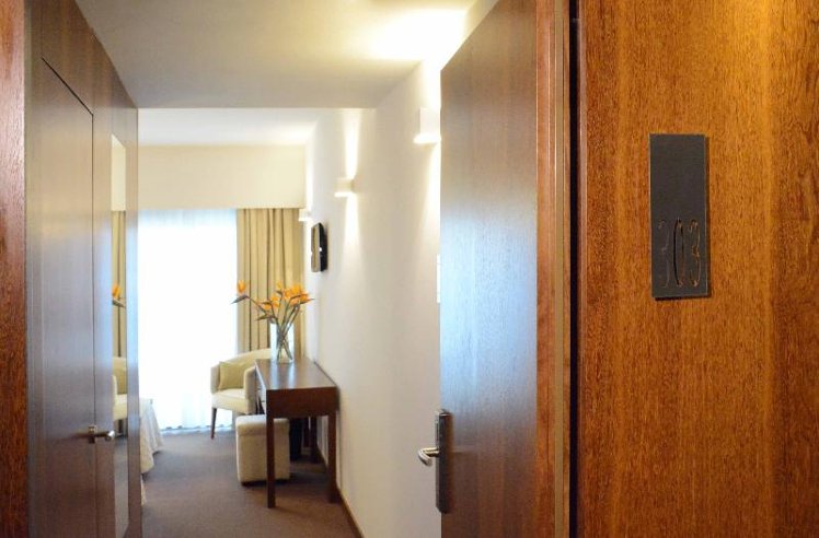 TWIN WITH BALCONY Room