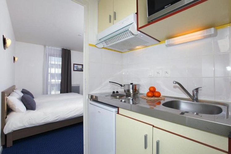 STUDIO GRAND Room