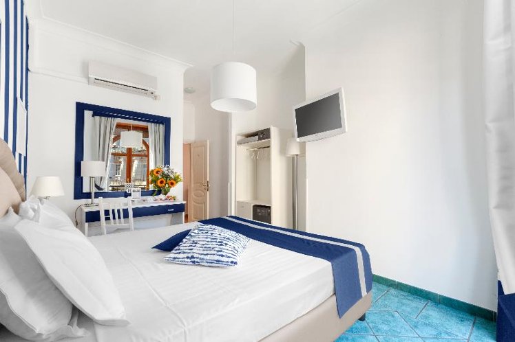 DOUBLE SUPERIOR Room