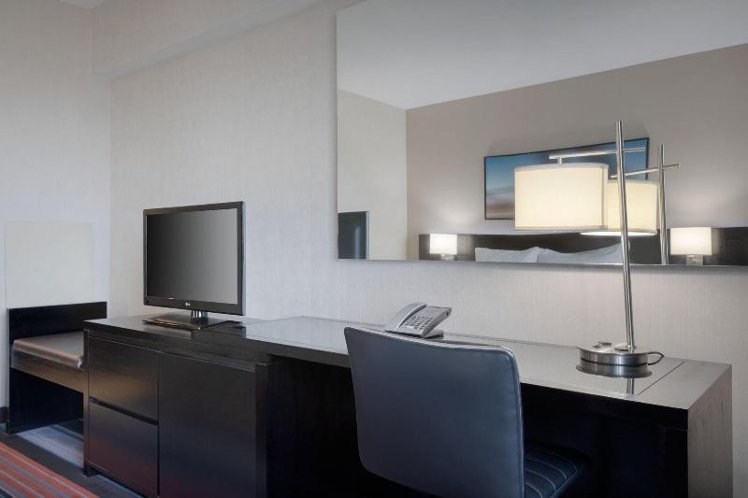 DOUBLE KING SIZE BED Room