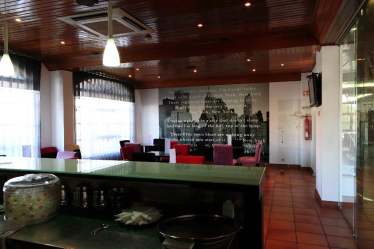 Bar