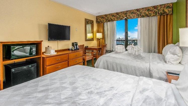 DOUBLE CITY VIEW TWO QUEEN BEDS Room