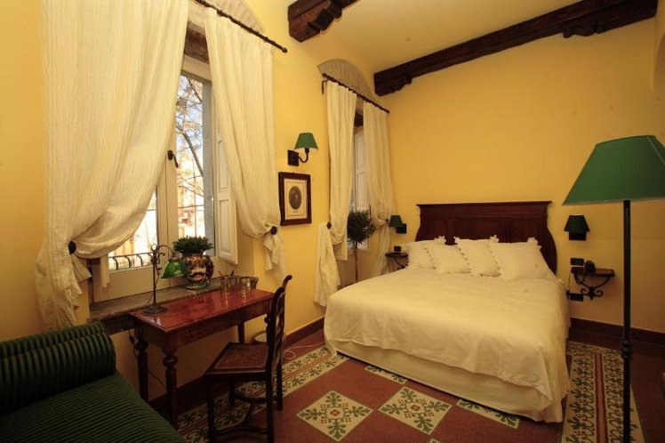 DOUBLE SUPERIOR Room