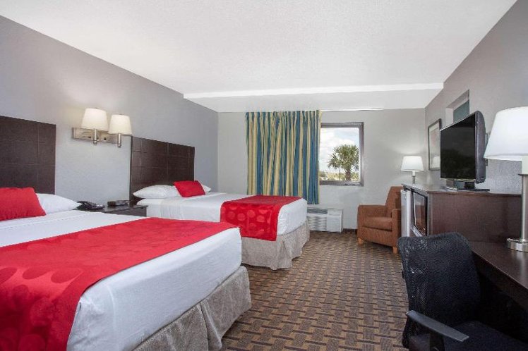 DOUBLE TWO DOUBLE BEDS Room