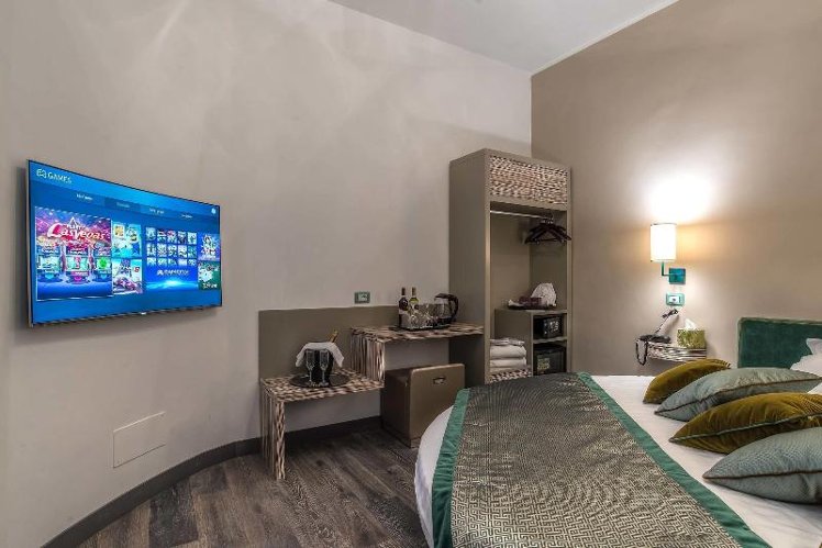 DOUBLE DELUXE KING BED Room