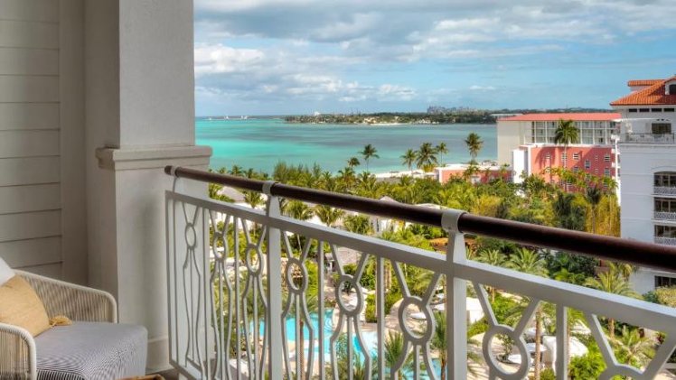 SUITE OCEAN VIEW KING BED Room